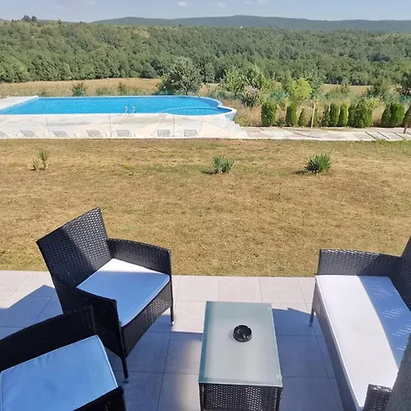 Emine Tatil Evi *